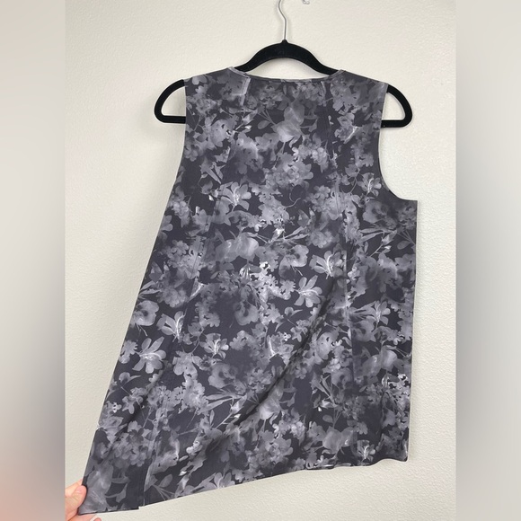 Athleta Women's Medium Zephyr Refined Tank Top Black Lumen Floral Activewear Gym - Picture 12 of 14